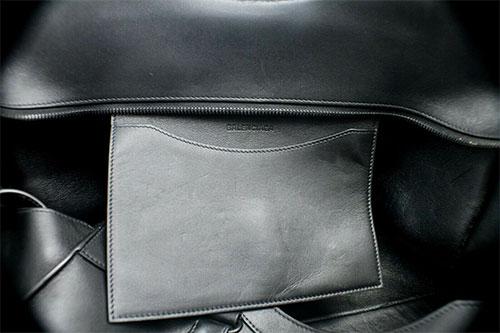 Neo Classic Small Leather Tote in Blue - Balenciaga