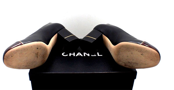 Chanel Black Burgundy Leather CC Logo Patent Cap Pumps