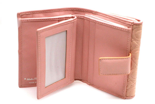 Salvatore Ferragamo Ladies Wallet Pink Leather