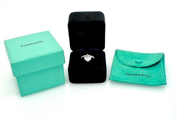 Tiffany Co Pave Set Diamond Heart Cluster Ring